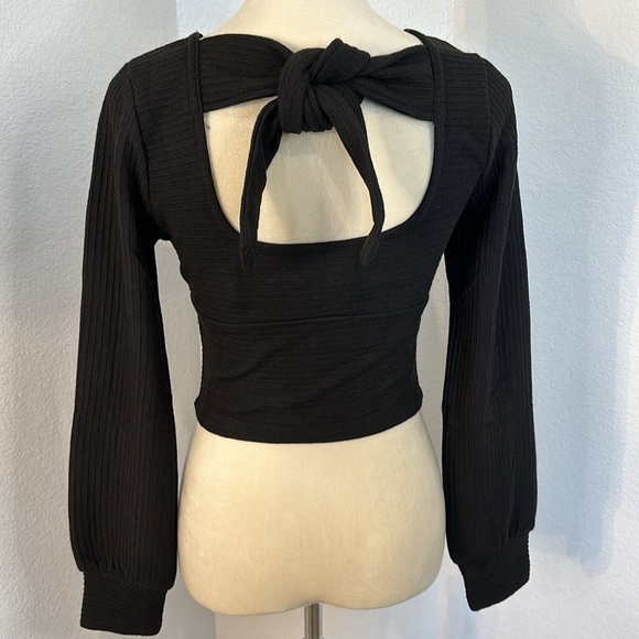 NWT BAND OF THE FREE BOG BLACK CROP TOP RIBBED KNIT LONG SLEEVES TIE - Picture 8 of 10